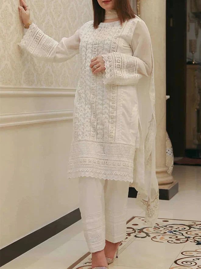 ZARA SHAHJAHAN CHIKANKARI