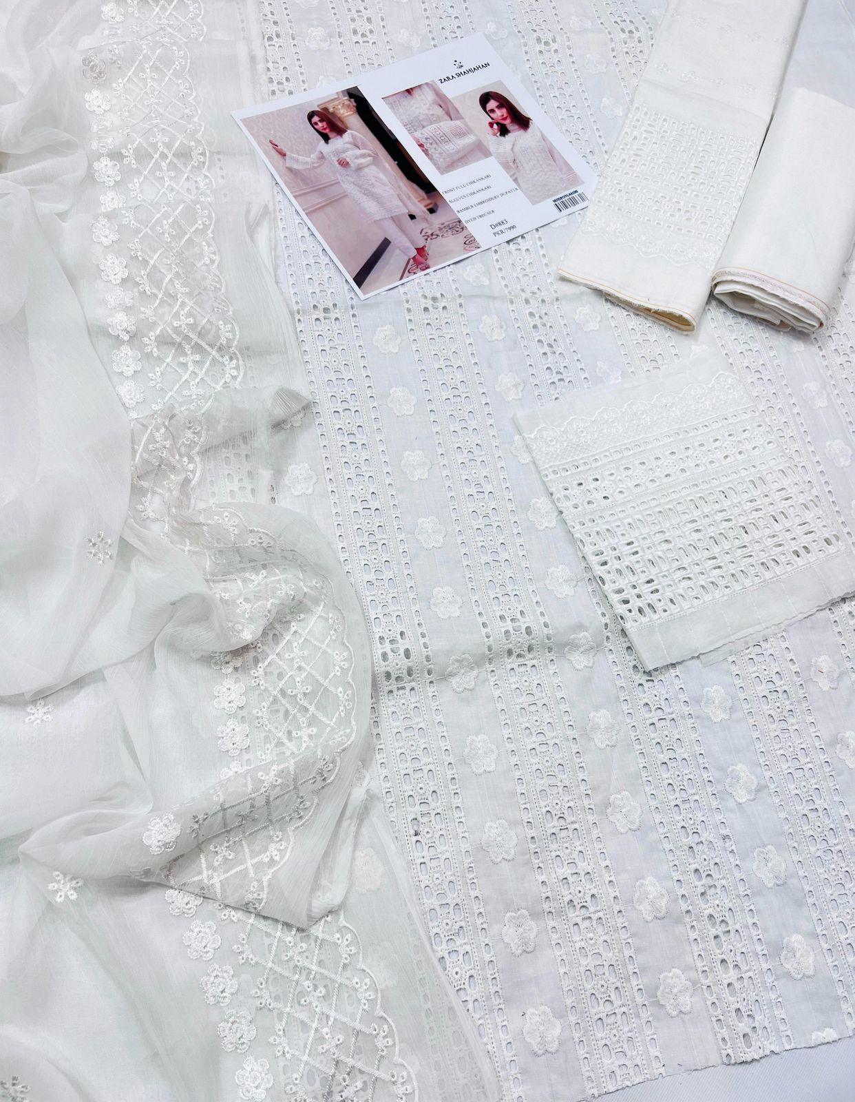 ZARA SHAHJAHAN CHIKANKARI